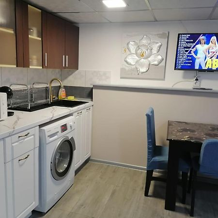 Апартамемт 3 Места С Кухня С Дворче Apartment Vratsa Exterior photo