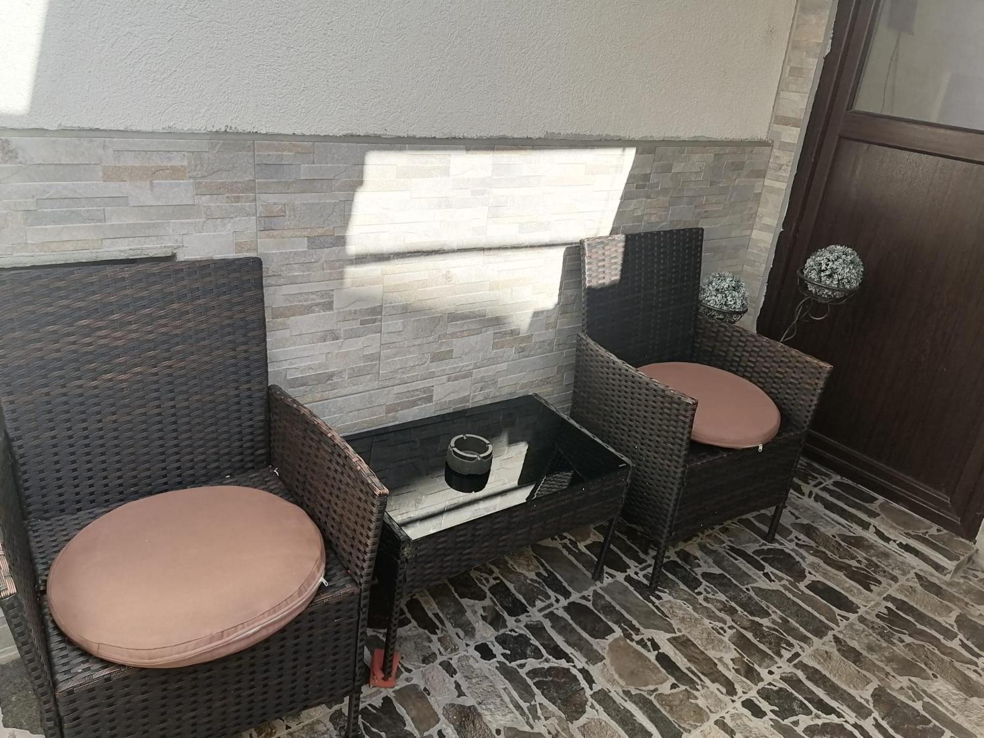 Апартамемт 3 Места С Кухня С Дворче Apartment Vratsa Exterior photo